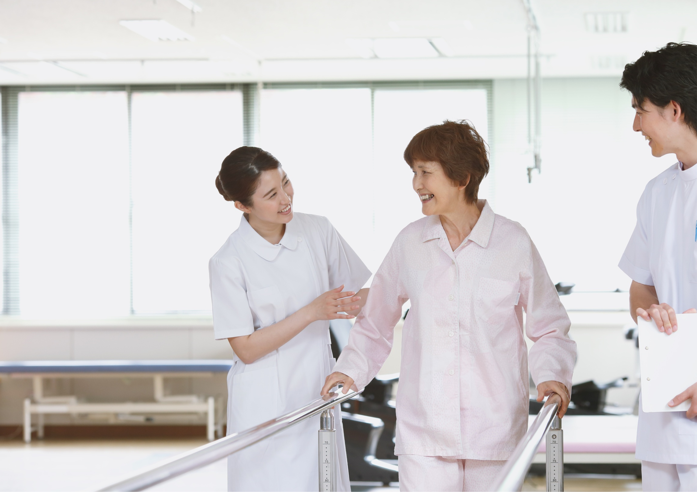 「居酒屋の神接客」は介護で最強スキル？未経験者が活かせる意外な職業・能力5選